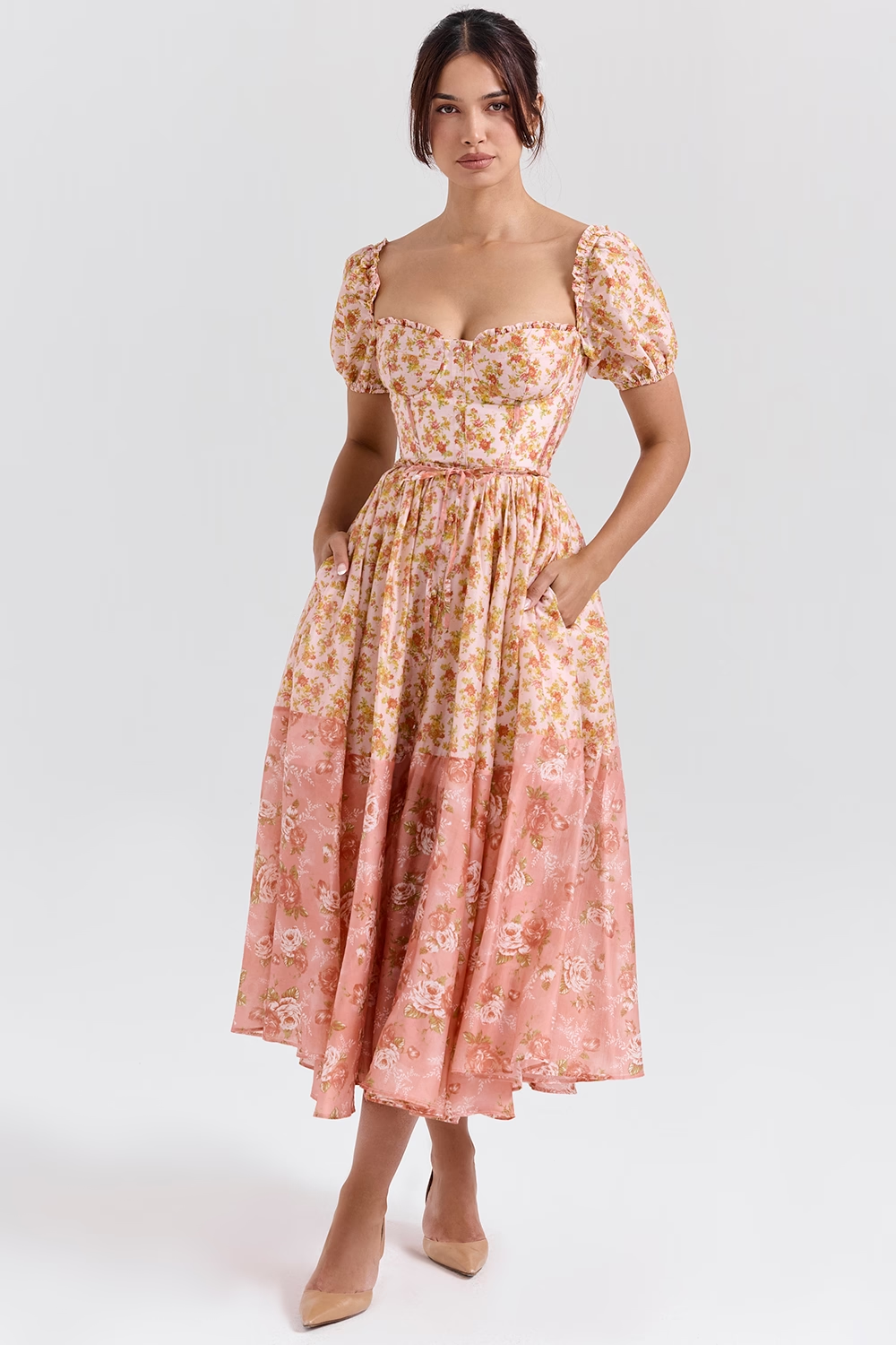 Lana™ | Robe midi à manches bouffantes avec imprimé de coquelicots pêche