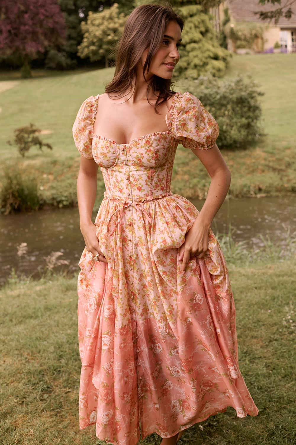 Lana™ | Robe midi à manches bouffantes avec imprimé de coquelicots pêche