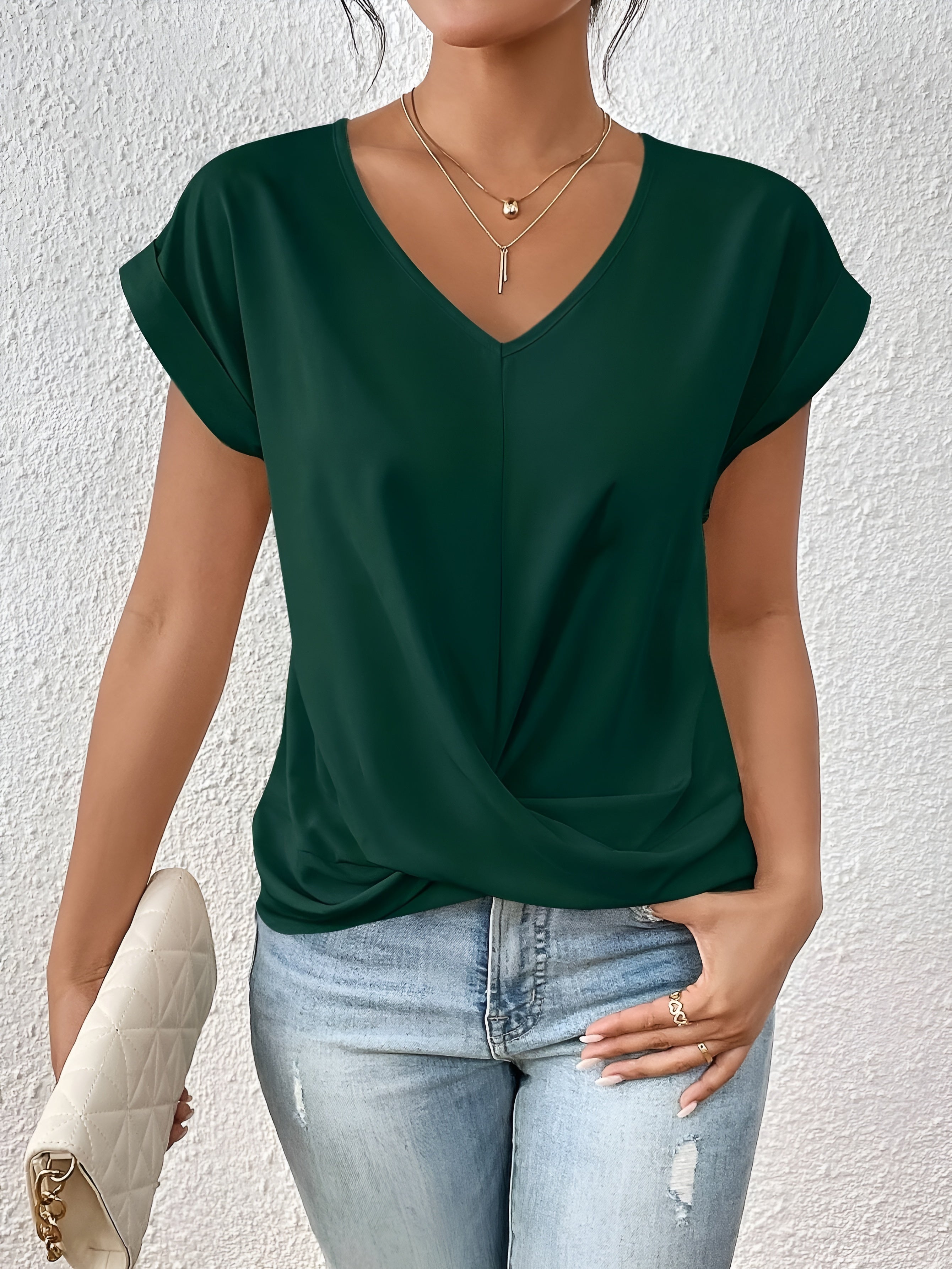 Sofia™ | Casual T-shirt with a sweetheart neckline