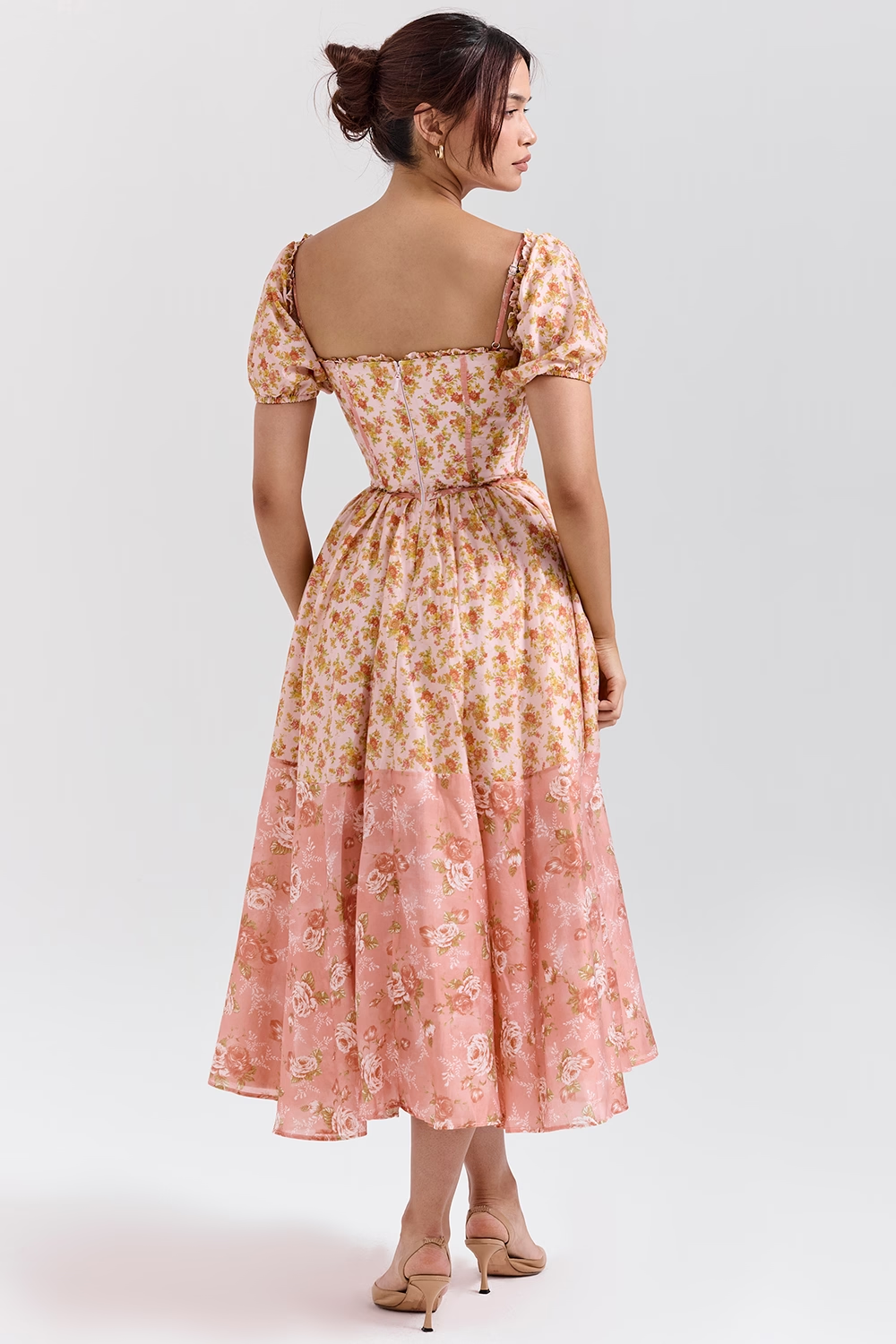 Lana™ | Robe midi à manches bouffantes avec imprimé de coquelicots pêche