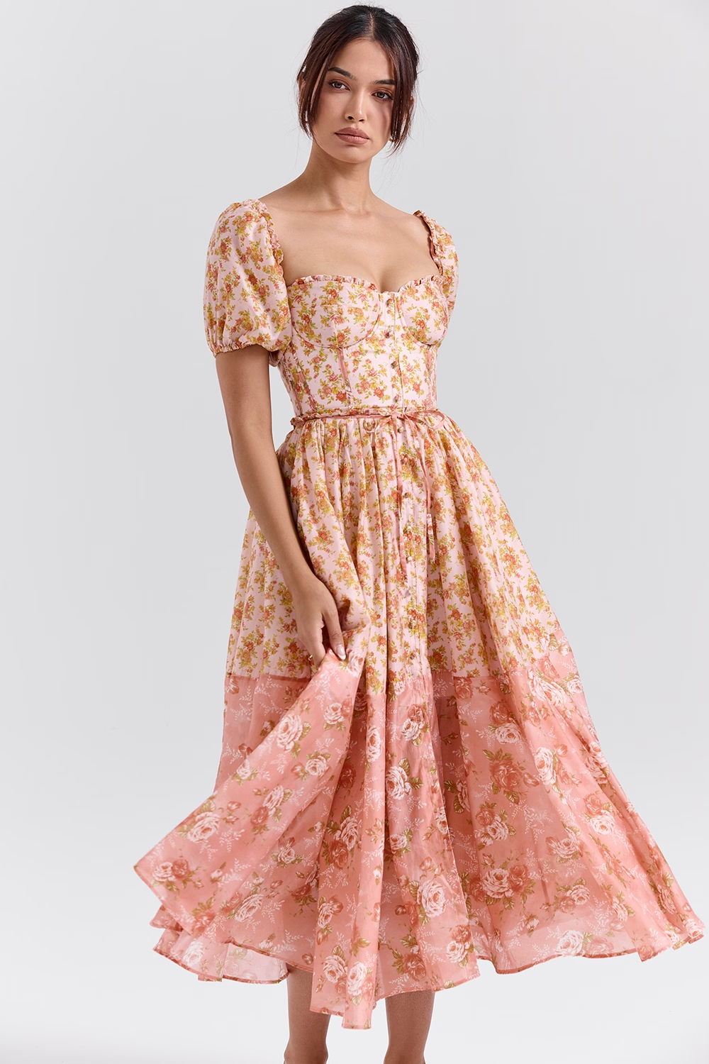 Lana™ | Robe midi à manches bouffantes avec imprimé de coquelicots pêche