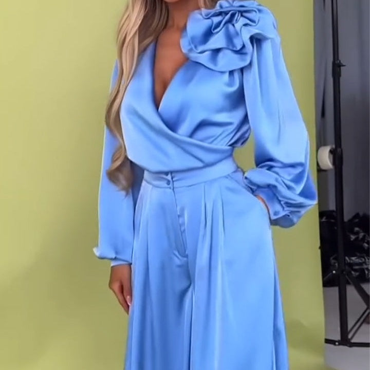 Ludovica™ | ELEGANT JUMPSUIT WITH FLOWER DETAIL